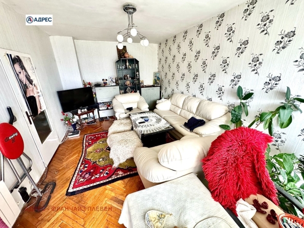Тристаен апартамент в Враца, Дъбника - 76 кв.м за 1111 €/кв.м - Снимка #1