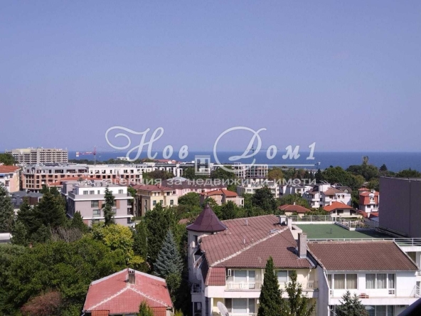 Тристаен апартамент в к.к. Св.Св. Константин и Елена - 85 кв.м за 1835 €/кв.м - Снимка #1