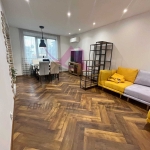 Дава се под наем Двустаен апартамент в Варна, Червен площад - 74 кв.м за 818 € - Снимка #1