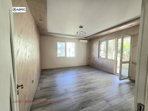 Многостаен апартамент в Плевен, Идеален център - 125 кв.м за 1928 €/кв.м - Снимка #1