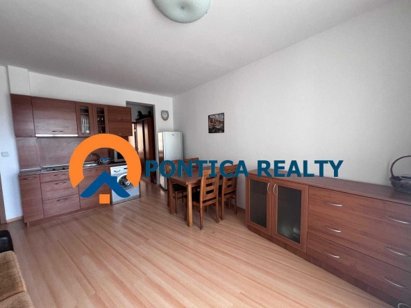 Двустаен апартамент в к.к. Слънчев бряг - 62 кв.м за 1063 €/кв.м - Снимка #1