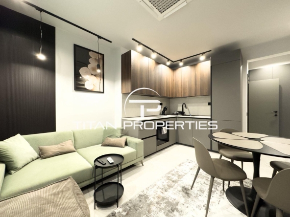 Дава се под наем Тристаен апартамент в Бургас, Център - 90 кв.м за 1224 € - Снимка #1