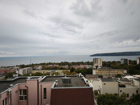 Тристаен апартамент в Варна, Бриз - 130 кв.м за 1847 €/кв.м - Снимка #1