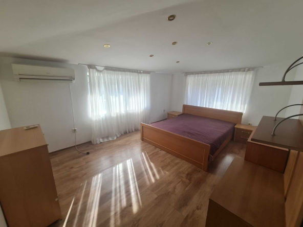 Тристаен апартамент в Пловдив, Център - 112 кв.м за 1500 €/кв.м - Снимка #1