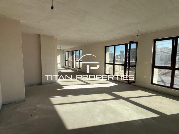 Четиристаен апартамент в Пловдив, Христо Смирненски - 219 кв.м за 1521 €/кв.м - Снимка #1