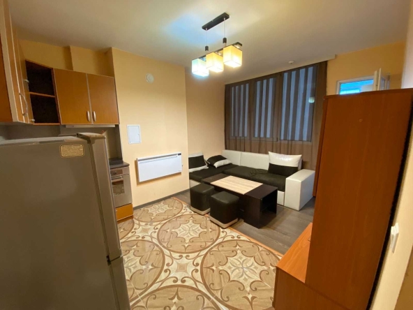 Дава се под наем Тристаен апартамент в София, Студентски град - 87 кв.м за 663 € - Снимка #1