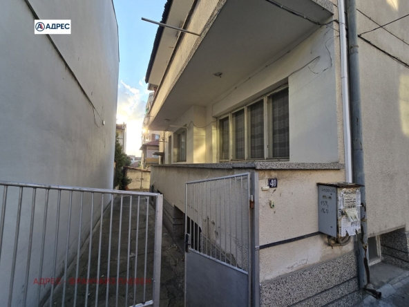 Етаж от къща в Плевен, Широк център - 105 кв.м за 1285 €/кв.м - Снимка #1