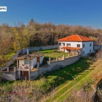 Къща в с. Комарево, Област Плевен - 165 кв.м за 728 €/кв.м - Снимка #1