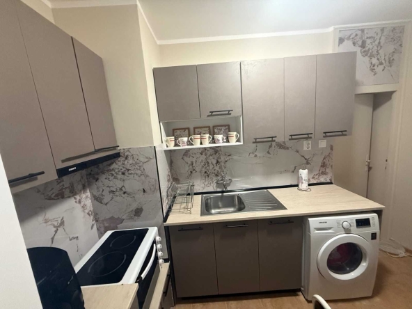 Двустаен апартамент в Пловдив, Младежки Хълм - 67 кв.м за 1777 €/кв.м - Снимка #1