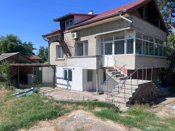 Къща в с. Крумово, Област Варна - 200 кв.м за 700 €/кв.м - Снимка #1