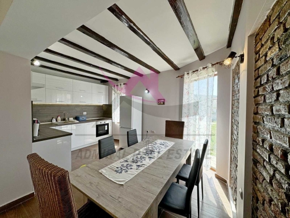 Дава се под наем Къща в с. Осеново, Област Варна - 160 кв.м за 741 € - Снимка #1