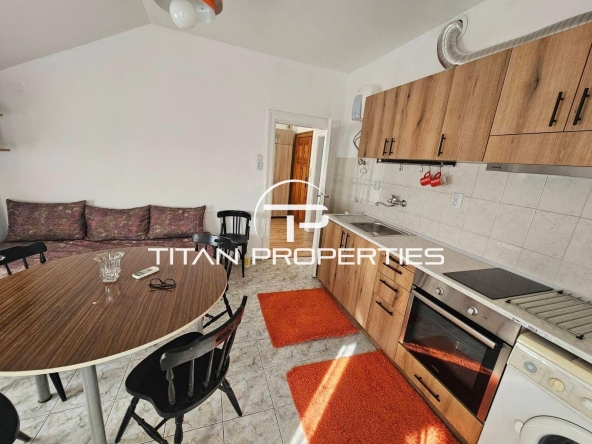 Дава се под наем Тристаен апартамент в Бургас, Център - 70 кв.м за 408 € - Снимка #1