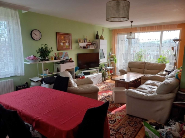 Дава се под наем Тристаен апартамент в София, Младост 1 - 105 кв.м за 860 € - Снимка #1