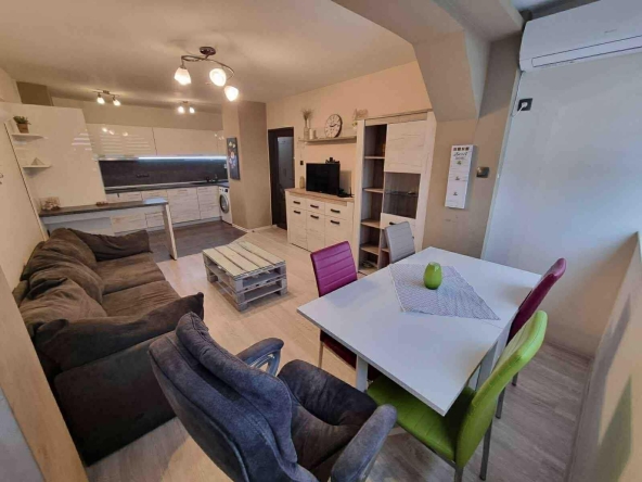 Дава се под наем Двустаен апартамент в Варна, Спортна зала - 67 кв.м за 562 € - Снимка #1