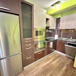 Дава се под наем Двустаен апартамент в Варна, Цветен квартал - 80 кв.м за 614 € - Снимка #1