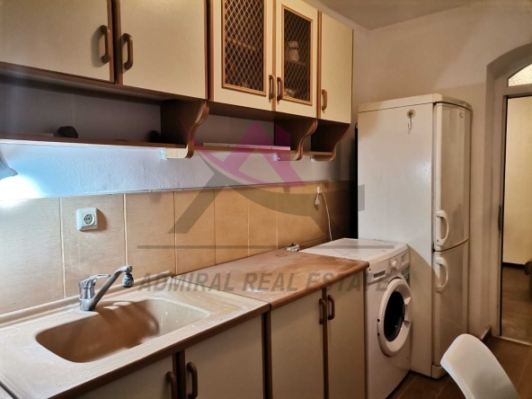 Дава се под наем Двустаен апартамент в Варна, Център - 33 кв.м за 306 € - Снимка #1