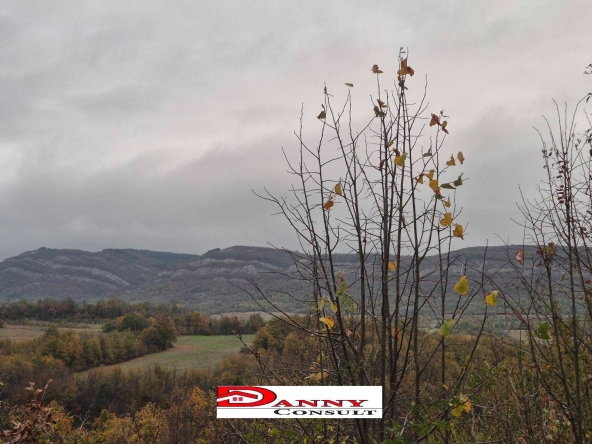 Парцел в Велико Търново, Акация - 1147 кв.м за 32 €/кв.м - Снимка #1