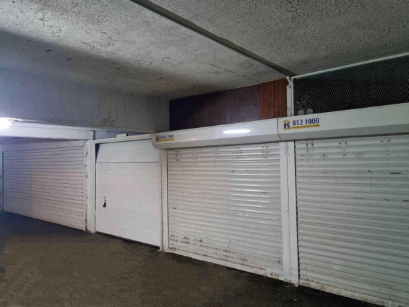 Дава се под наем Гараж / Паркомясто в София, Павлово - 18 кв.м за 38000 € - Снимка #1