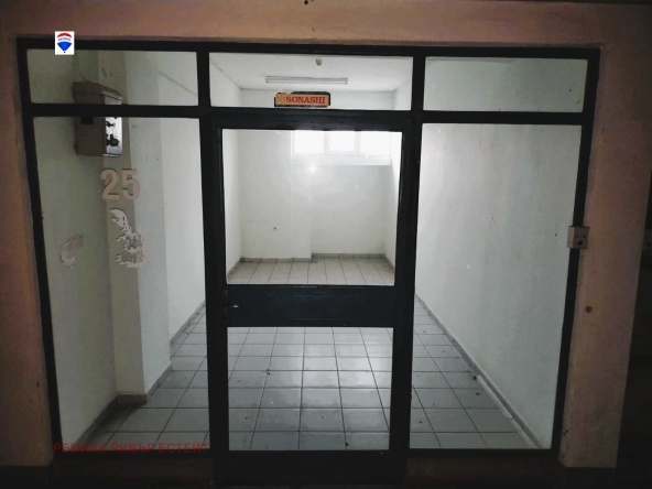 Магазин в Русе, Ялта - 20 кв.м за 725 €/кв.м - Снимка #1