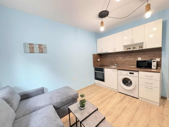 Дава се под наем Двустаен апартамент в Варна, Център - 54 кв.м за 680 € - Снимка #1