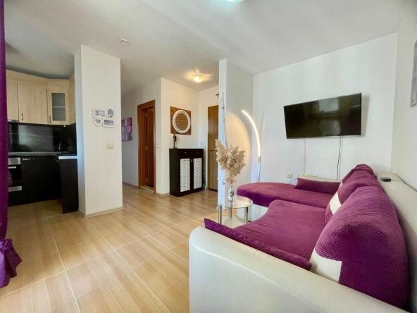 Тристаен апартамент в Несебър - 73 кв.м за 859 €/кв.м - Снимка #1