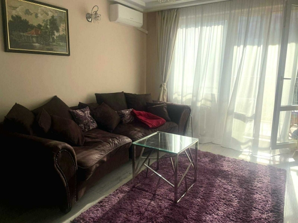 Дава се под наем Двустаен апартамент в София, Гоце Делчев - 65 кв.м за 598.23 € - Снимка #1