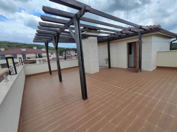 Двустаен апартамент в с. Шкорпиловци, Област Варна - 212 кв.м за 443 €/кв.м - Снимка #1