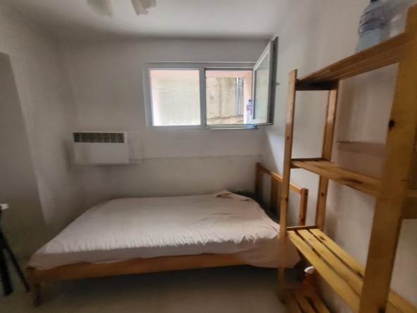 Дава се под наем  в София, Лозенец - 12 кв.м за 127.5 € - Снимка #1