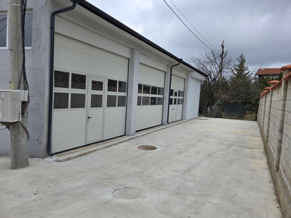 Дава се под наем Промишлена сграда в Варна, м-т Сотира - 103 кв.м за 1530 € - Снимка #1