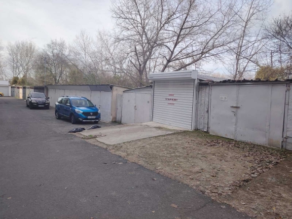 Дава се под наем Гараж / Паркомясто в Несебър - 21 кв.м за 48.45 € - Снимка #1