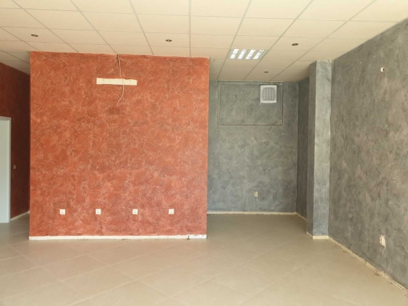 Магазин в Пещера - 150 кв.м за 600 €/кв.м - Снимка #1