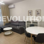 Дава се под наем Двустаен апартамент в к.к. Св.Св. Константин и Елена - 65 кв.м за 648.21 € - Снимка #1