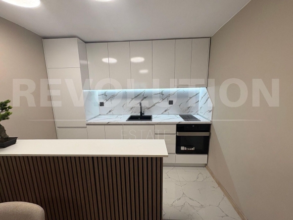 Двустаен апартамент в София, Гео Милев - 62 кв.м за 1966 €/кв.м - Снимка #1