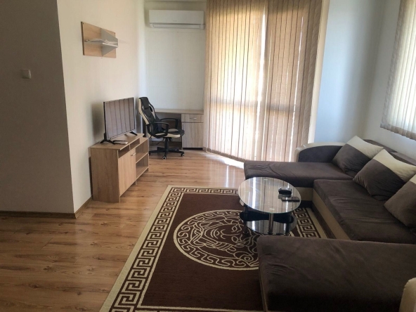 Дава се под наем Тристаен апартамент в Гоце Делчев - 85 кв.м за 248.88 € - Снимка #1