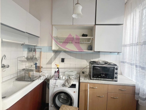 Дава се под наем Четиристаен апартамент в Варна, Базар Левски - 86 кв.м за 407.49 € - Снимка #1