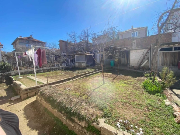 Етаж от къща в Асеновград - 116 кв.м за 739 €/кв.м - Снимка #1