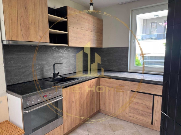 Дава се под наем Двустаен апартамент в Варна, Бриз - 68 кв.м за 648.21 € - Снимка #1