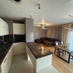 Дава се под наем Четиристаен апартамент в Пловдив, Кършияка - 150 кв.м за 897.6 € - Снимка #1