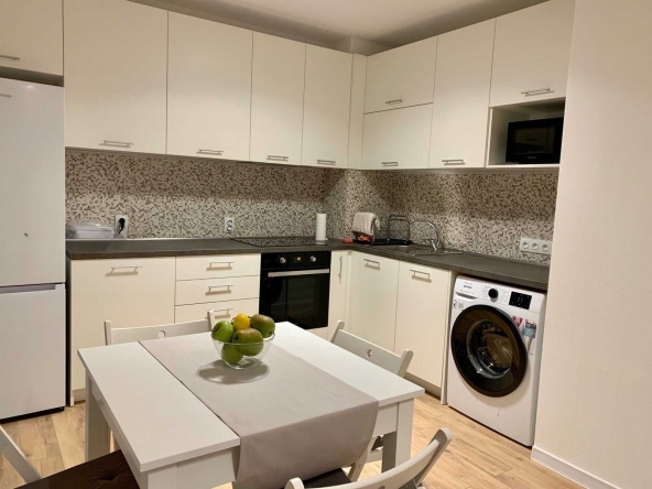 Дава се под наем Двустаен апартамент в София, Надежда 3 - 55 кв.м за 459 € - Снимка #1