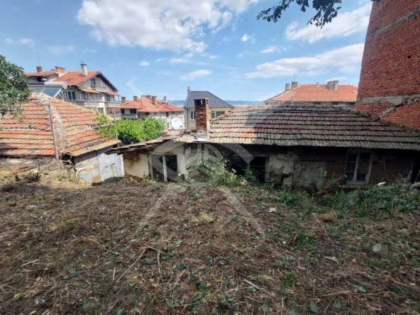 Парцел в Карнобат - 296 кв.м за 47 €/кв.м - Снимка #1