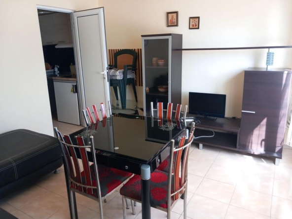 Дава се под наем Двустаен апартамент в Свети Влас - 50 кв.м за 306 € - Снимка #1