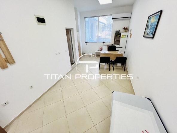 Дава се под наем Магазин в Бургас, Възраждане - 40 кв.м за 331.5 € - Снимка #1