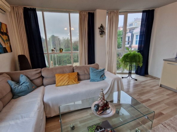 Двустаен апартамент в Варна, Победа - 70 кв.м за 1232 €/кв.м - Снимка #1