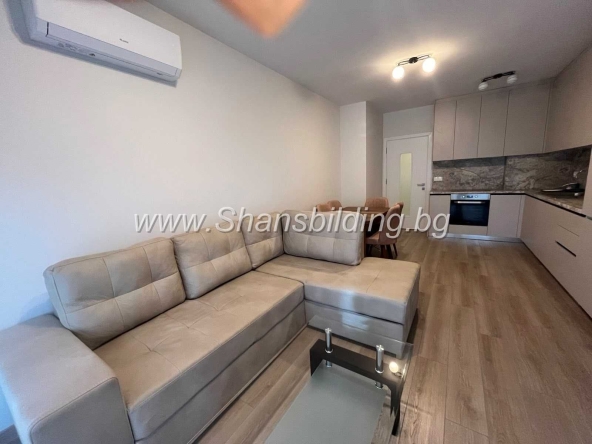 Дава се под наем Тристаен апартамент в Пловдив, Сточна гара - 100 кв.м за 747.66 € - Снимка #1