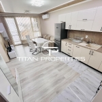 Дава се под наем Тристаен апартамент в Бургас, Изгрев - 85 кв.м за 847.62 € - Снимка #1