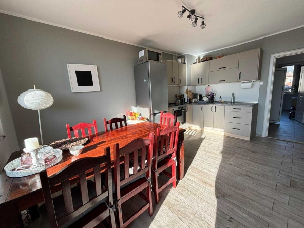 Тристаен апартамент в Карлово - 100 кв.м за 791 €/кв.м - Снимка #1