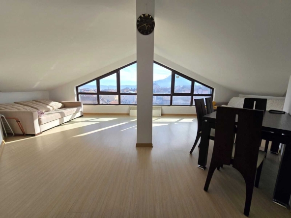 Тристаен апартамент в Банско - 89 кв.м за 562 €/кв.м - Снимка #1