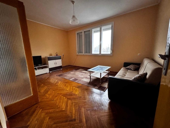 Етаж от къща в Севлиево - 170 кв.м за 240 €/кв.м - Снимка #1