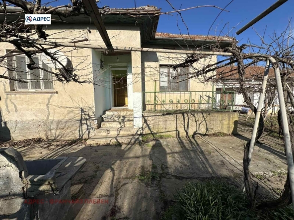 Къща в с. Комарево, Област Плевен - 66 кв.м за 107 €/кв.м - Снимка #1