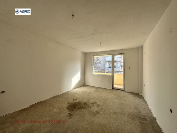 Тристаен апартамент в Плевен, 9-ти квартал - 84 кв.м за 911 €/кв.м - Снимка #1